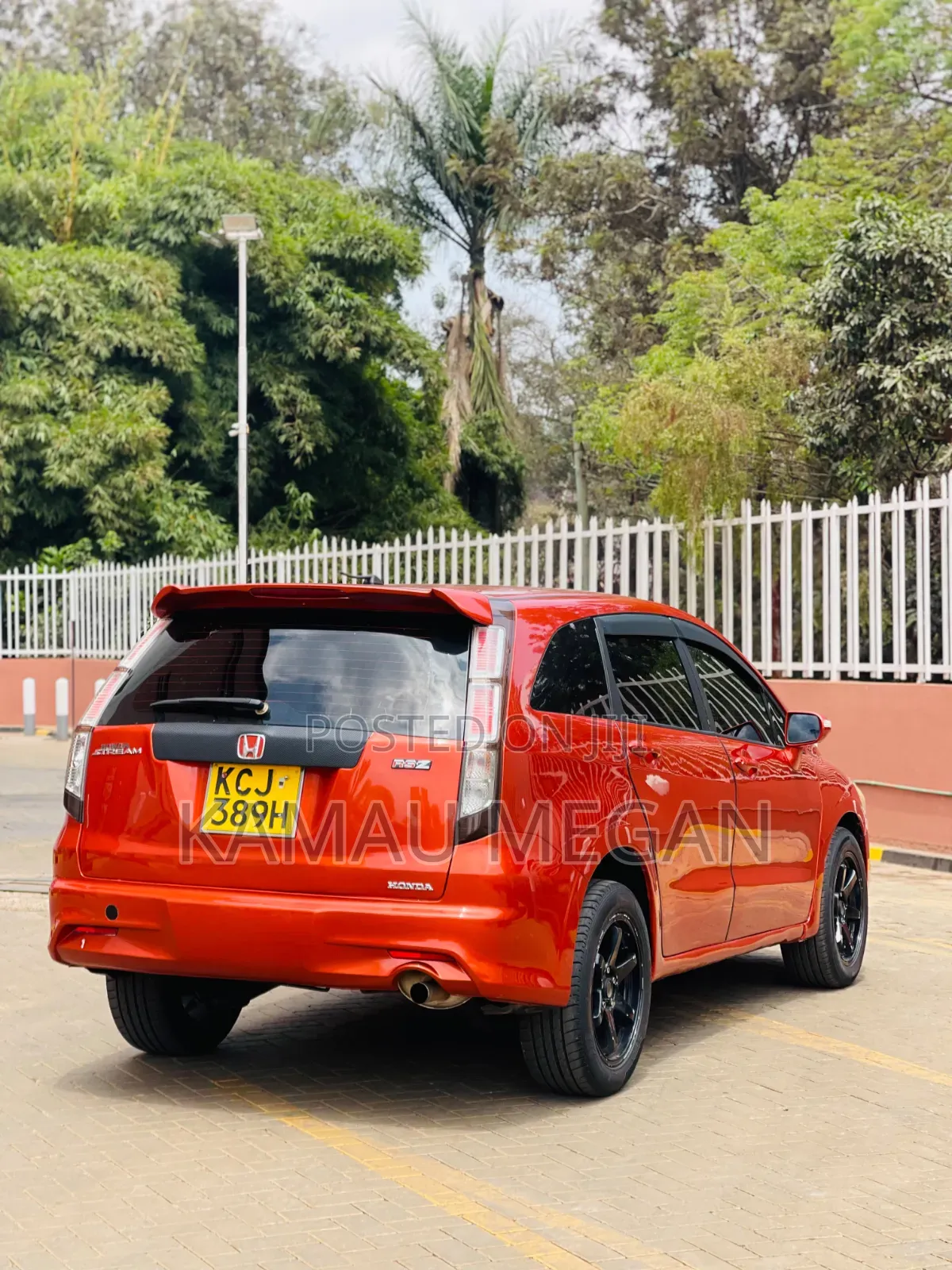 Honda Stream 2010 Orange
