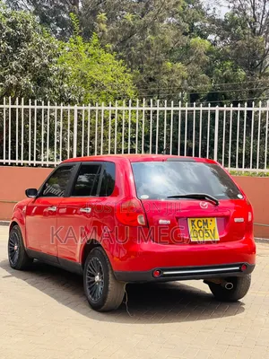 Mazda Verisa 2010 Red