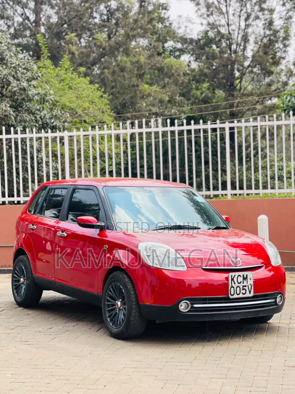 Mazda Verisa 2010 Red