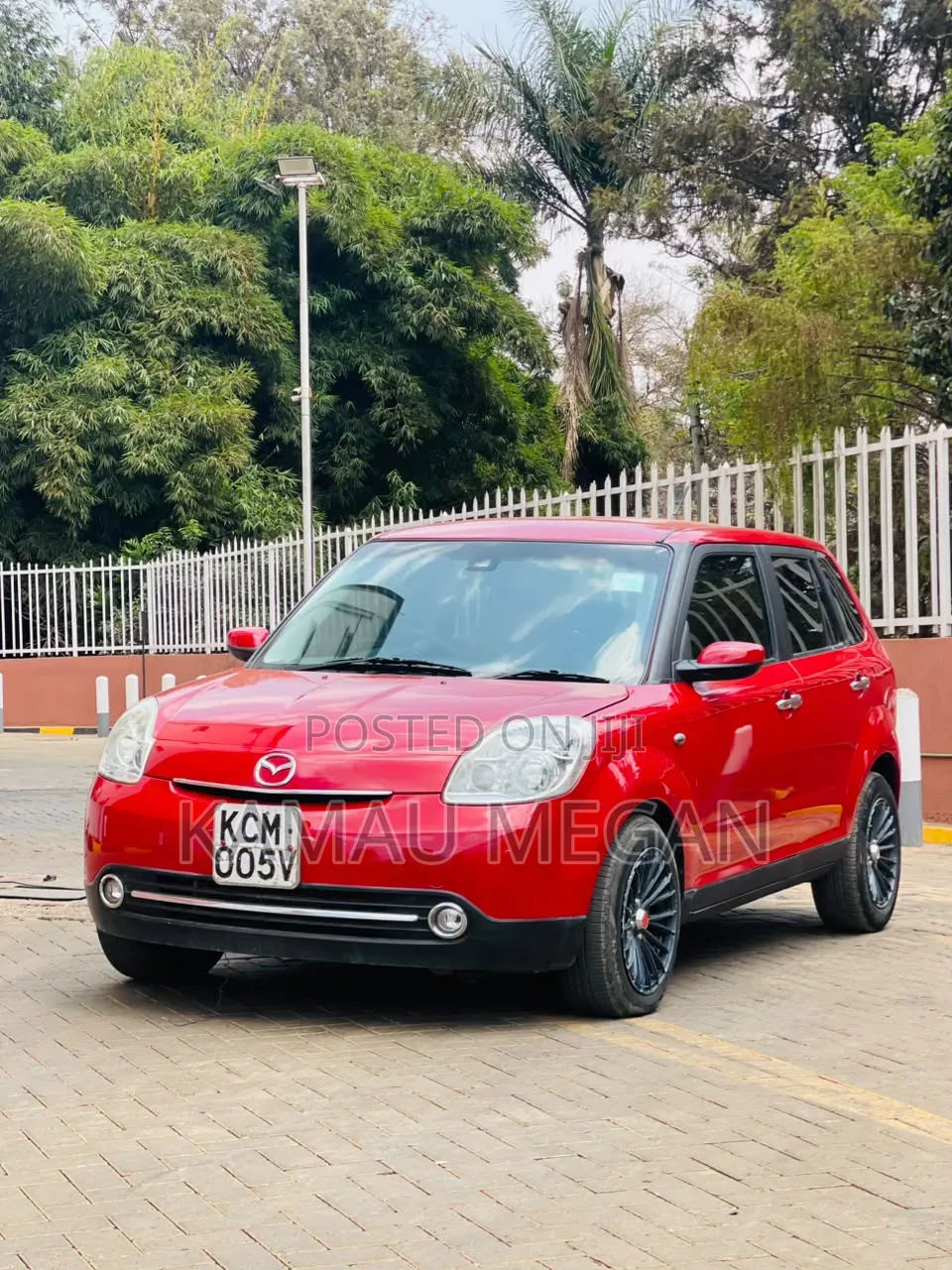 Mazda Verisa 2010 Red