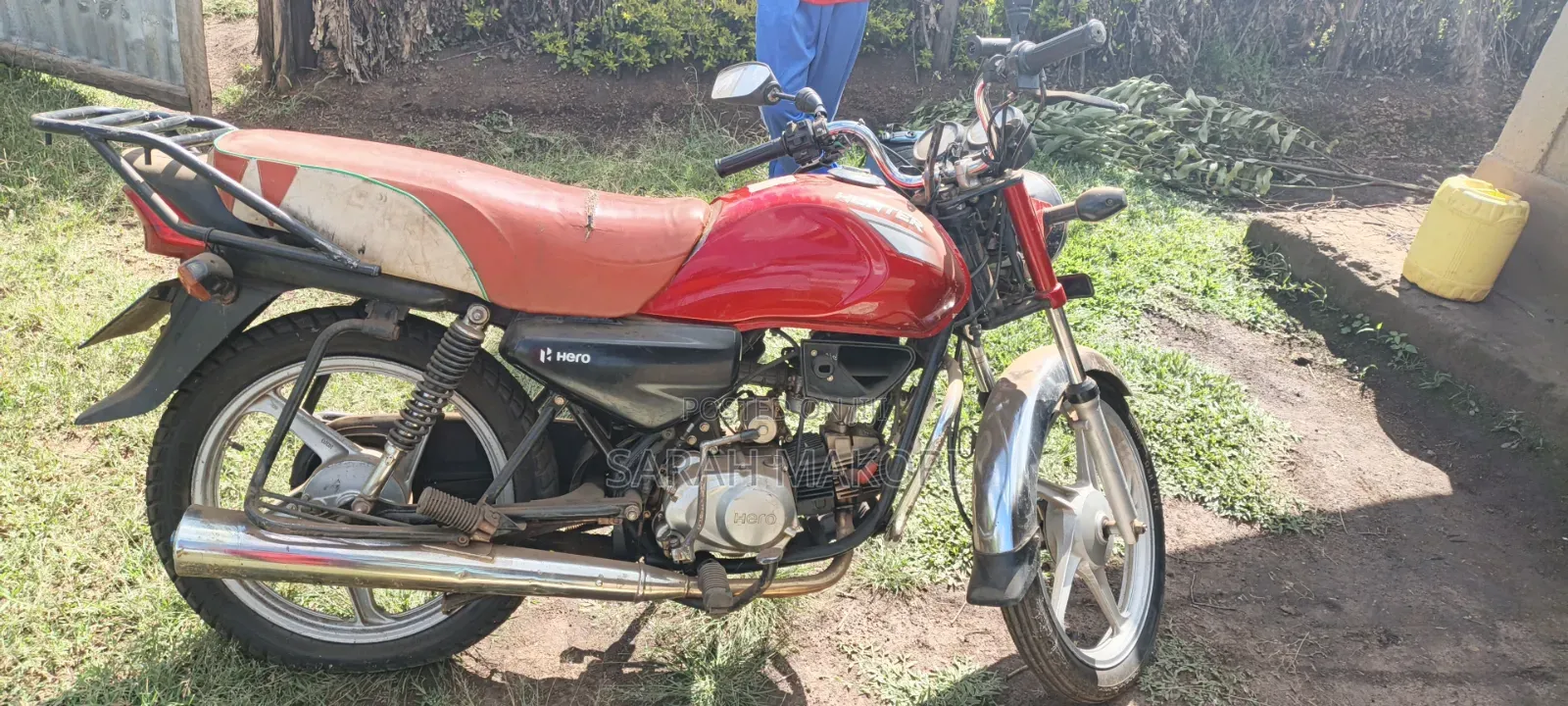 Hero Hunter 100 2022 Red