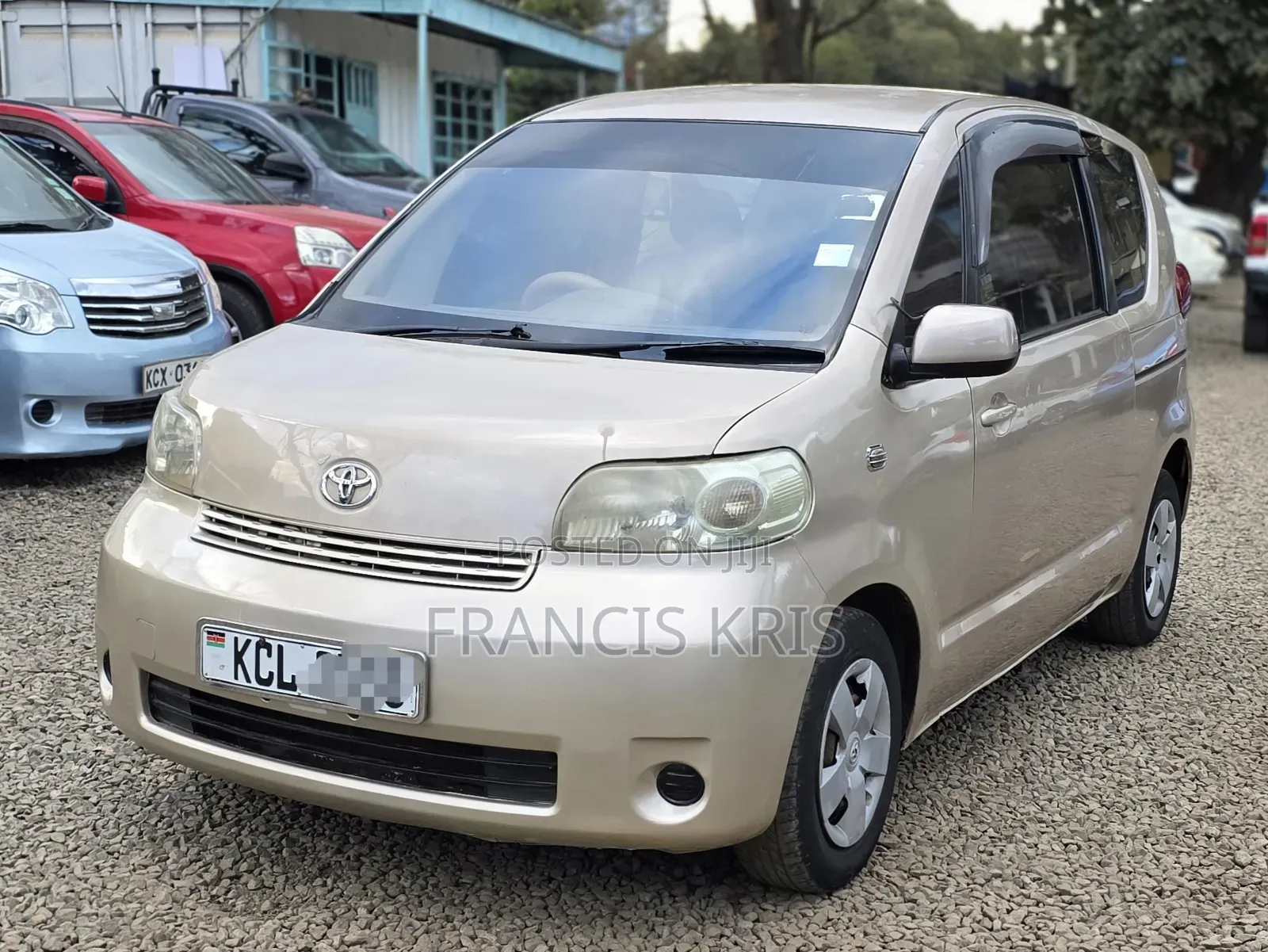 Toyota Porte 2010 Gold