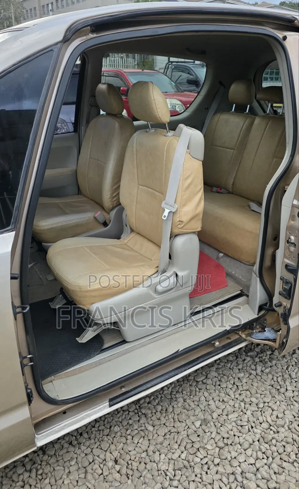 Toyota Porte 2010 Gold