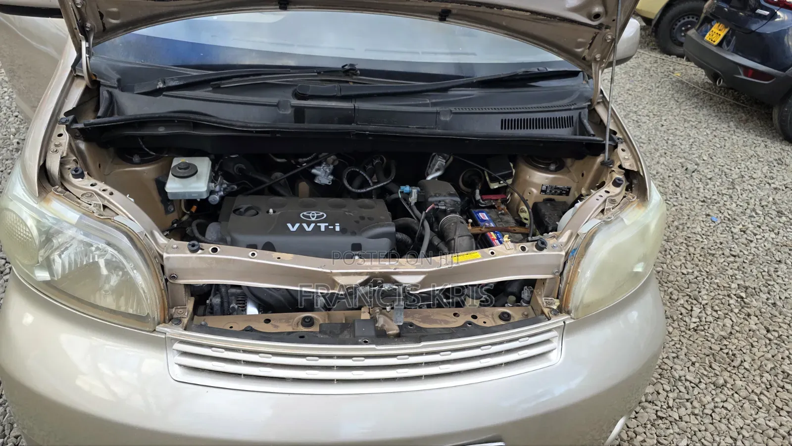 Toyota Porte 2010 Gold