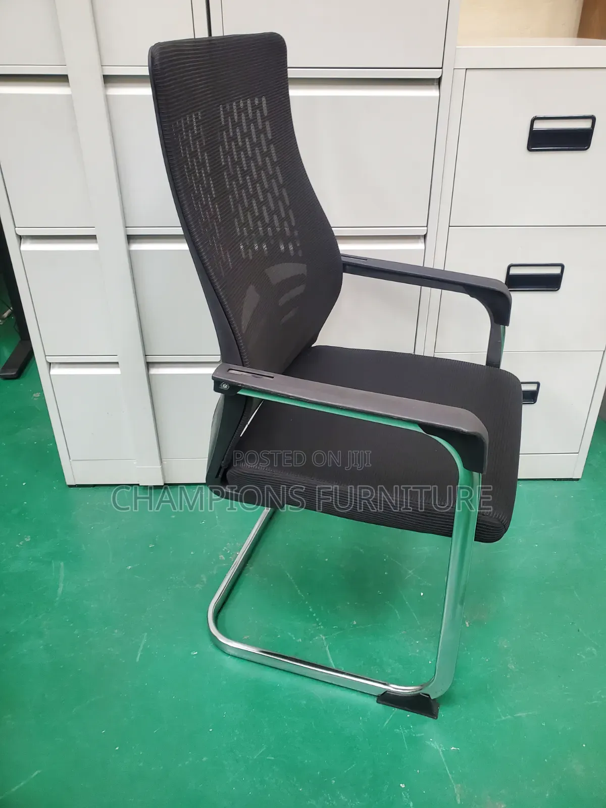 Vanguard Sled Cantilever Chair