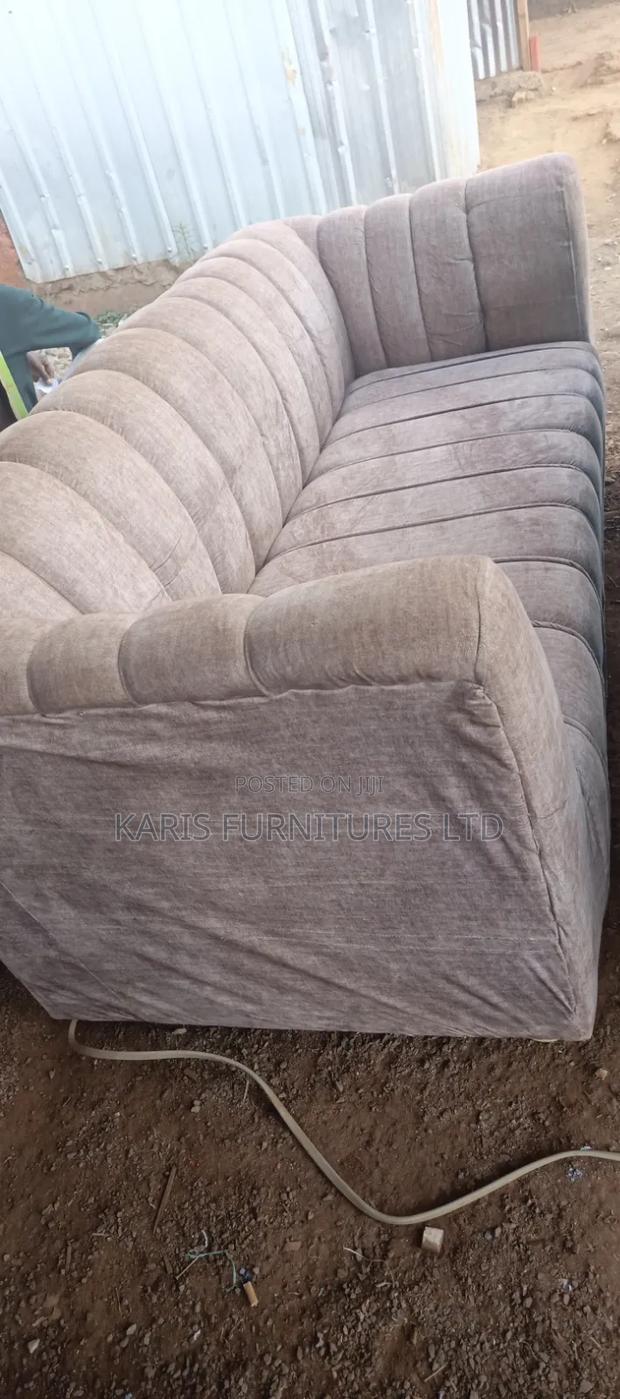 Brown 5 Seater Seat