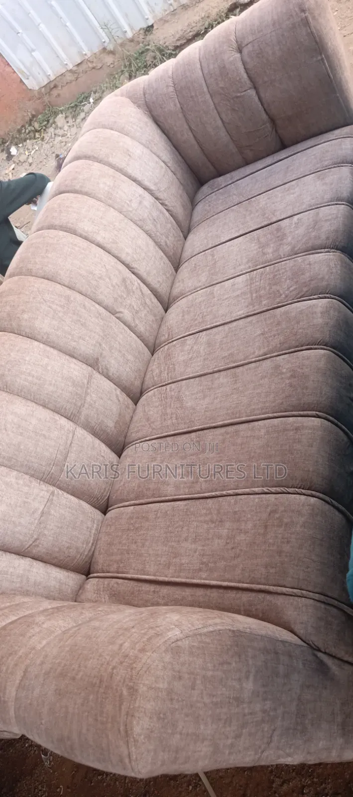 Brown 5 Seater Seat