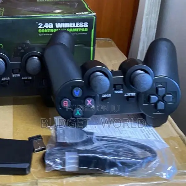 M8 HDMI Game Stick – 10,000+ Retro Games Family Fun
