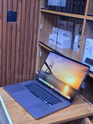 Laptop Apple MacBook Pro 2019 16GB Intel Core i7 SSD 256GB
