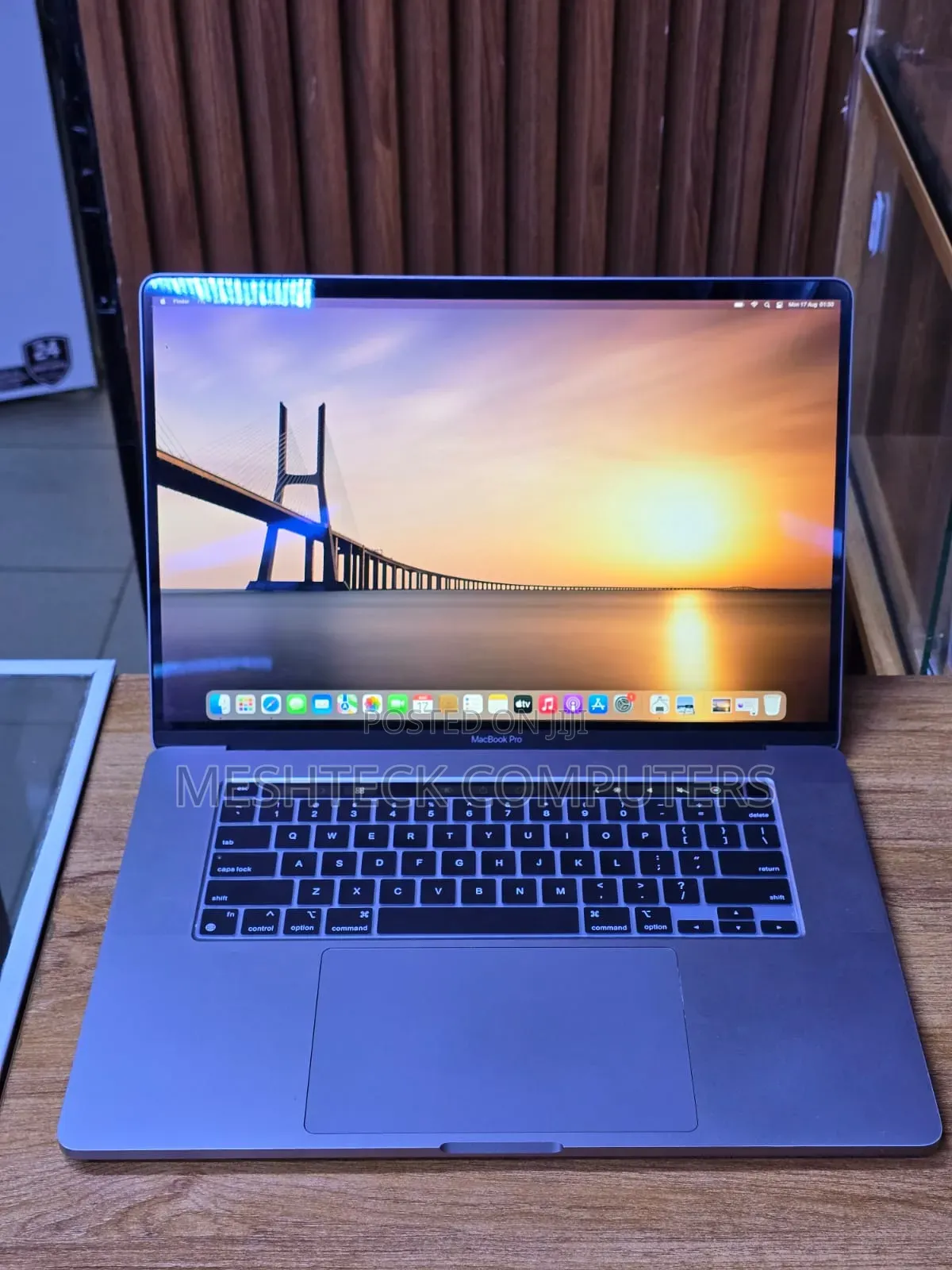 Laptop Apple MacBook Pro 2019 16GB Intel Core i7 SSD 256GB