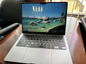 Laptop Apple MacBook Air 2022 M2 8GB Apple M2 SSD 512GB