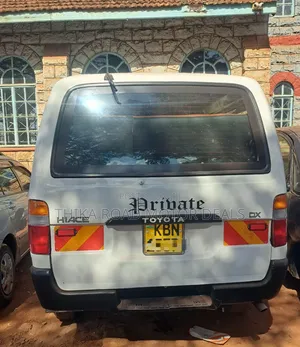 Toyota HiAce 2004 White