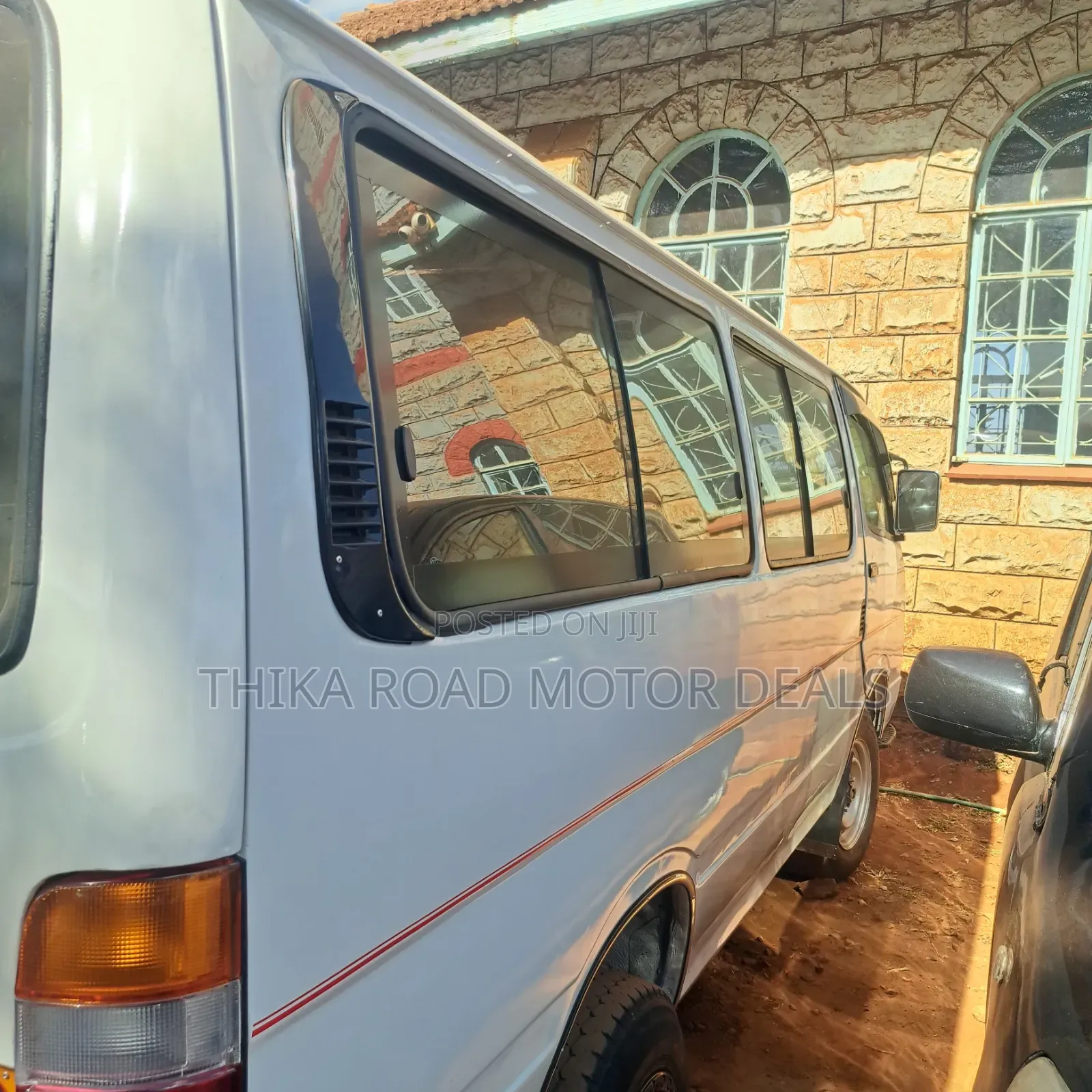 Toyota HiAce 2004 White