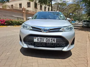 Toyota Corolla Fielder 1.5 Hybrid FWD 2018 Silver