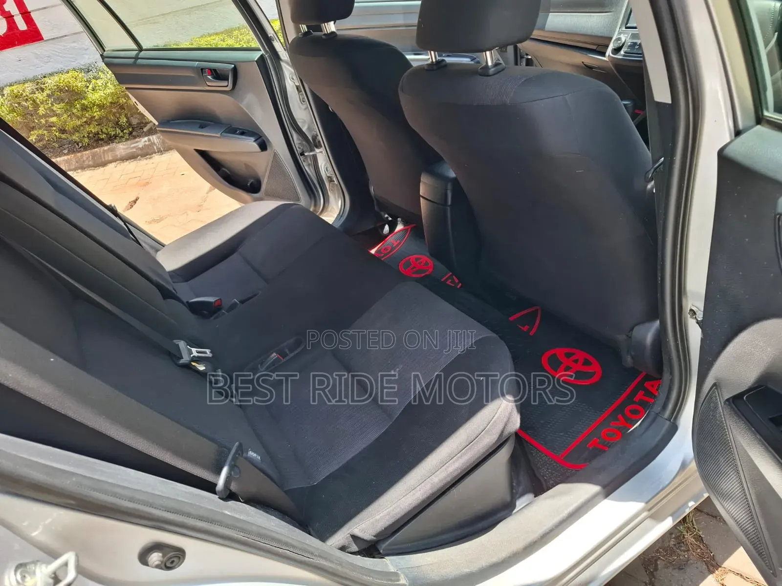 Toyota Corolla Fielder 1.5 Hybrid FWD 2018 Silver
