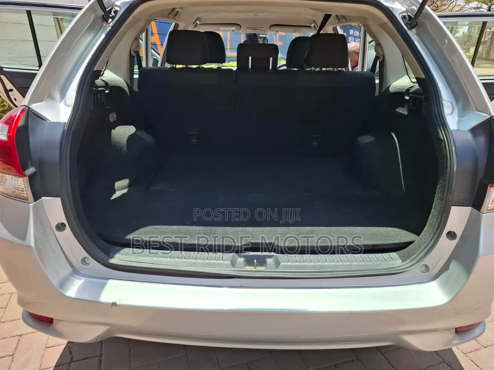 Toyota Corolla Fielder 1.5 Hybrid FWD 2018 Silver