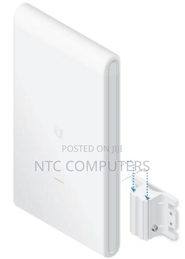 Ubiquiti UniFi AC Mesh Pro Access Point (UAP-AC-M-Pro)