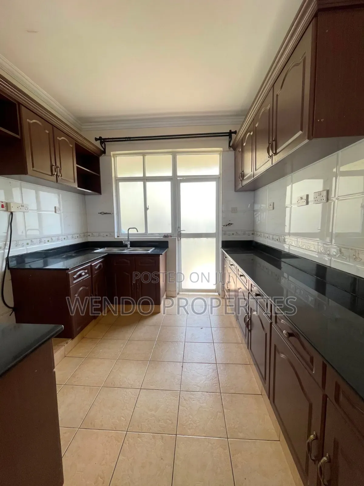 5bdrm Duplex in Muthangari for rent