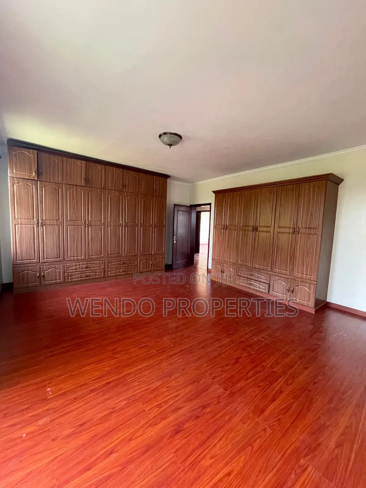 5bdrm Duplex in Muthangari for rent