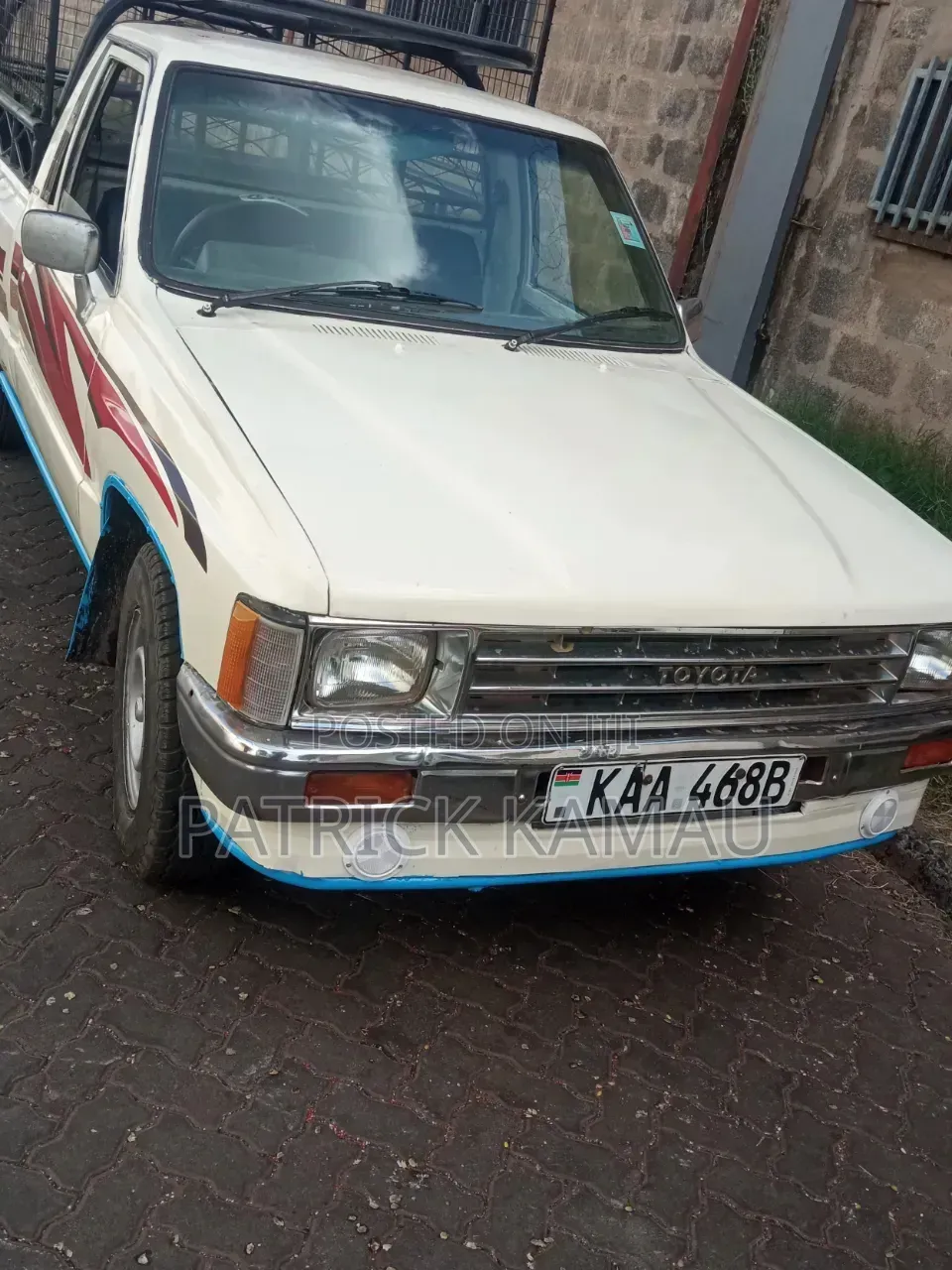 Toyota Hilux 1989 White