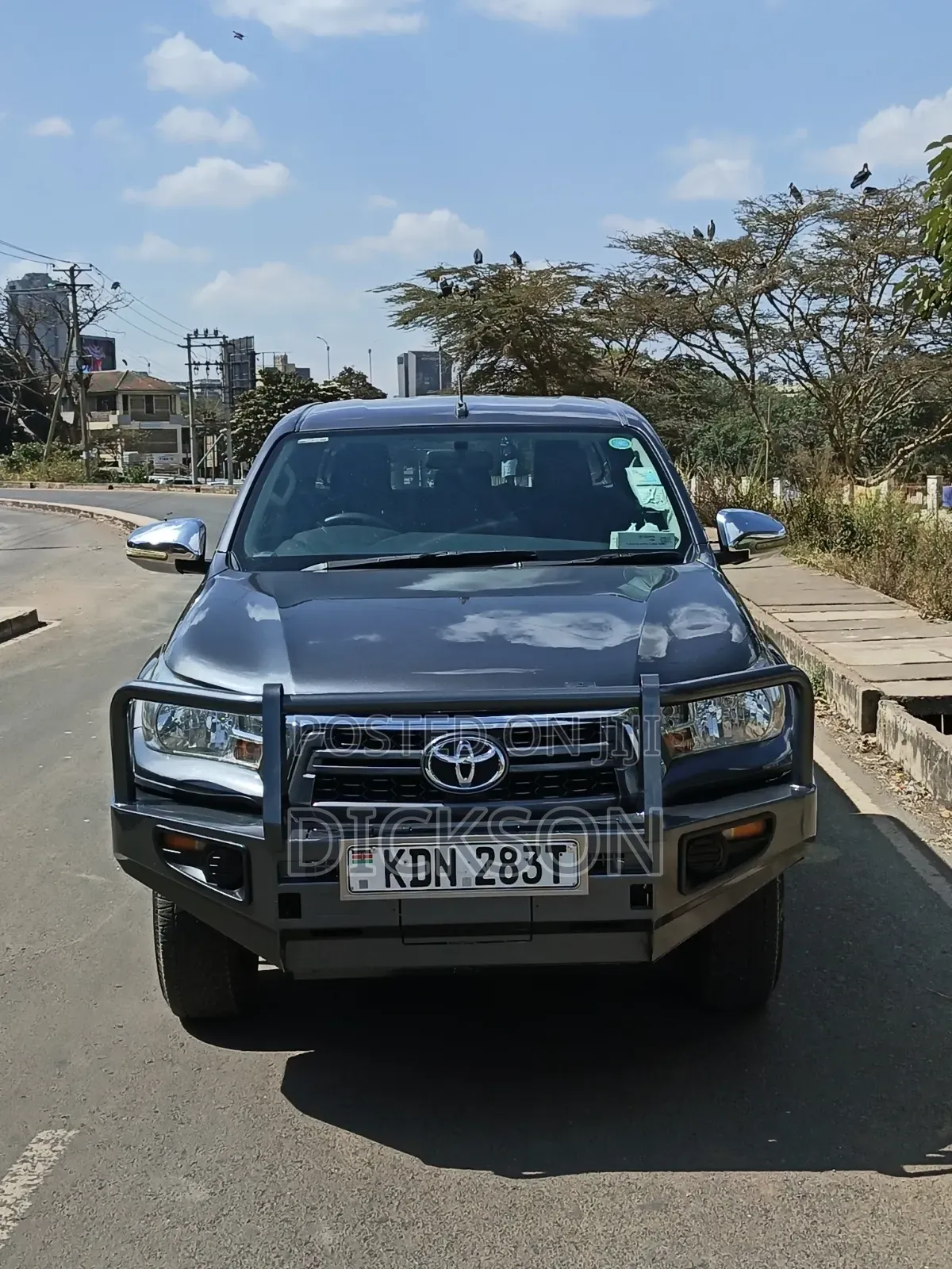 Toyota Hilux 2016 Gray