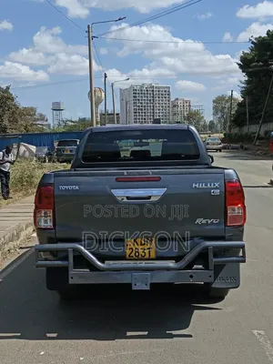 Toyota Hilux 2016 Gray