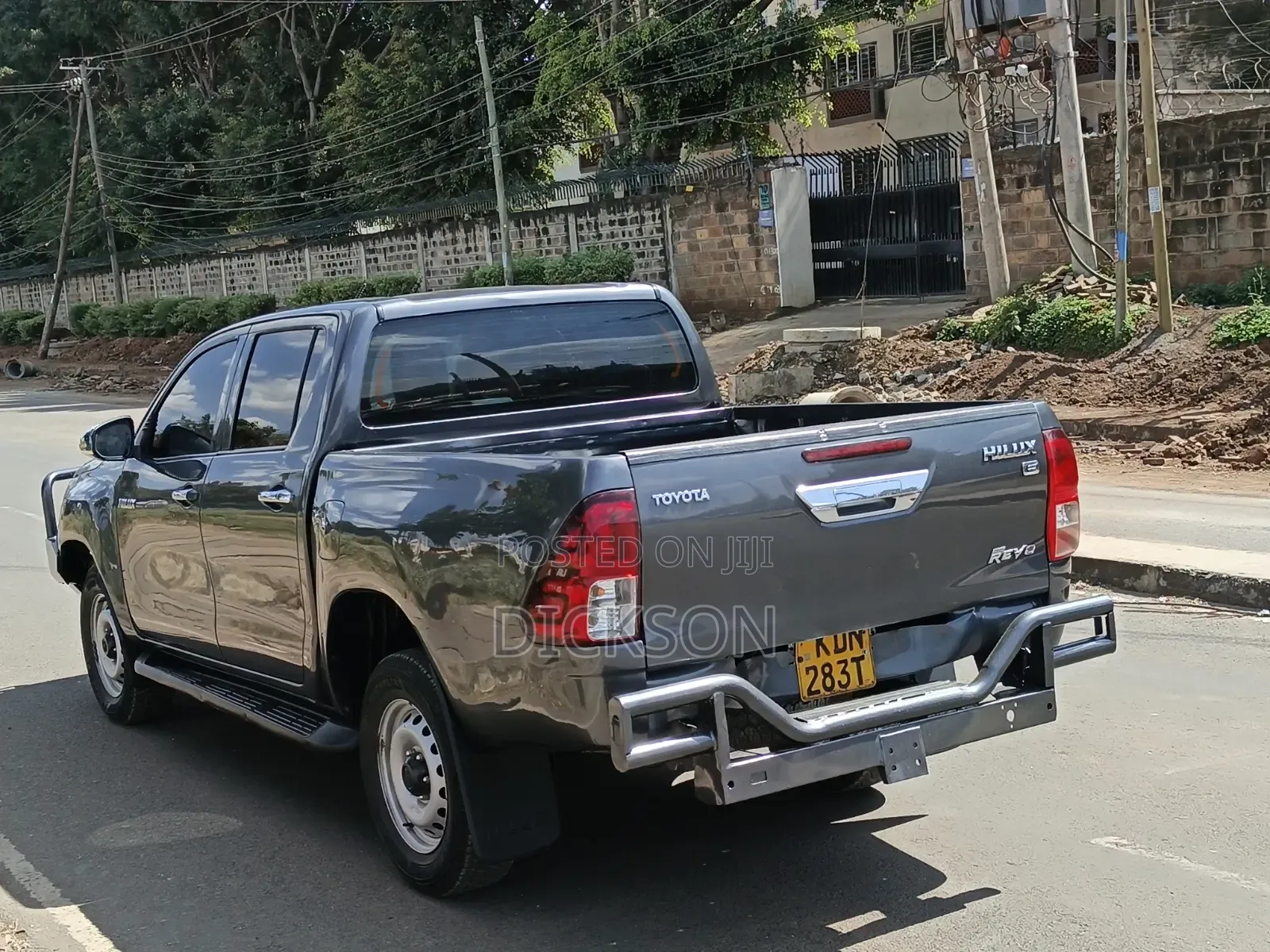 Toyota Hilux 2016 Gray