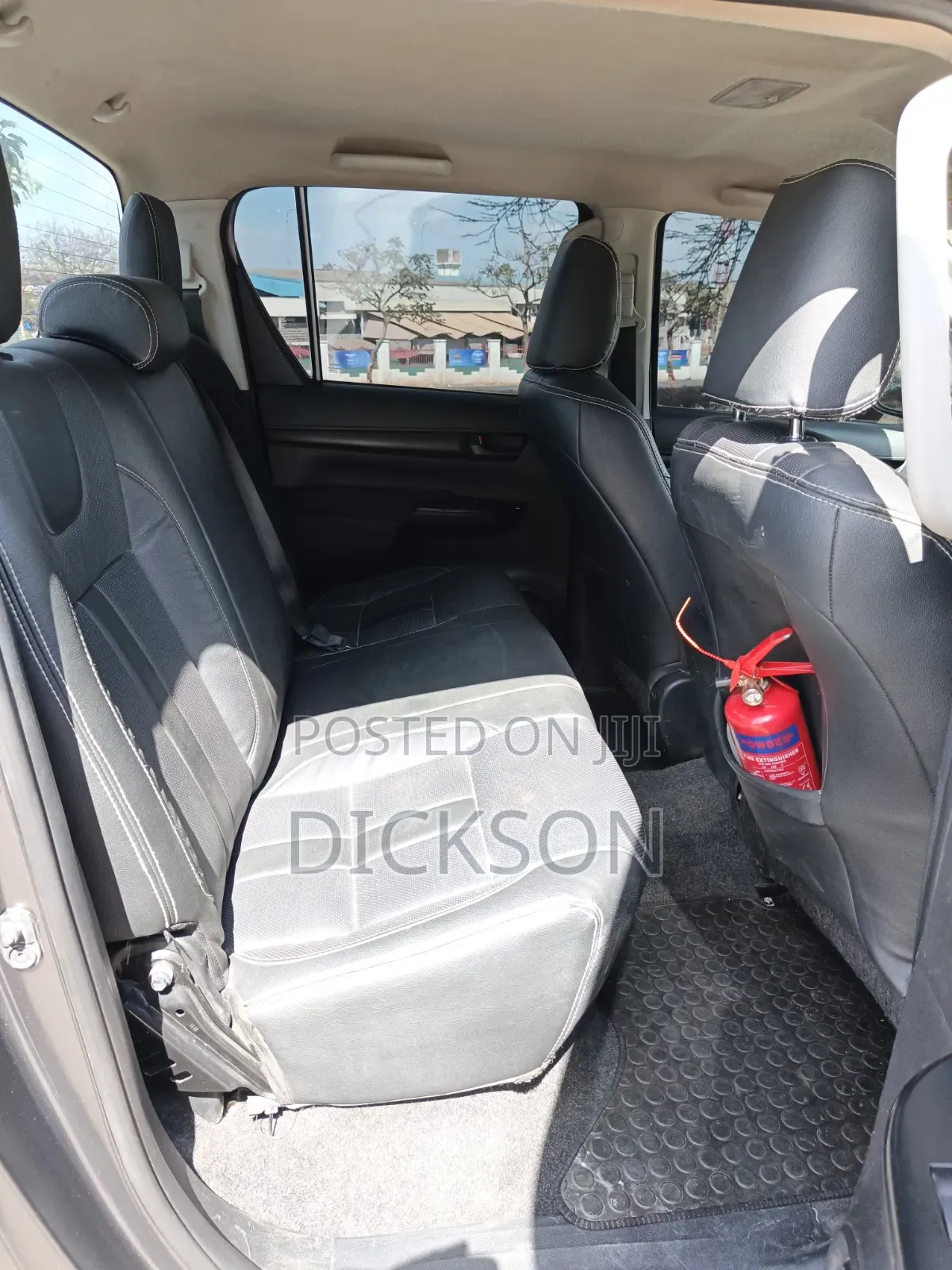 Toyota Hilux 2016 Gray
