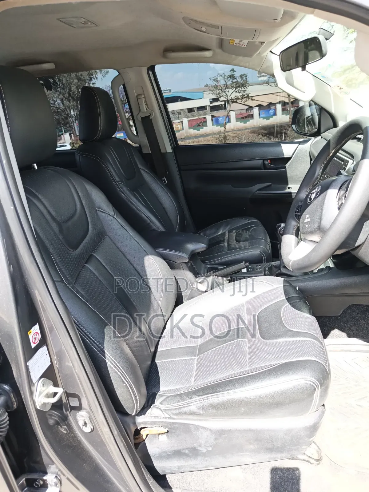Toyota Hilux 2016 Gray