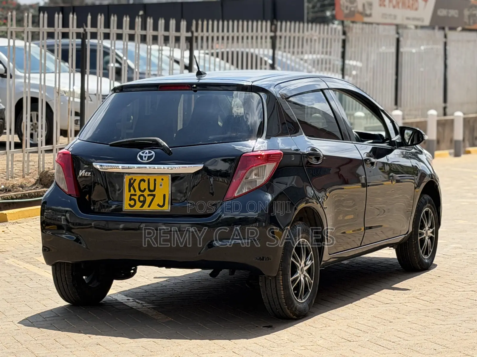 Toyota Vitz 2011 Black