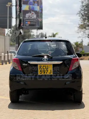 Toyota Vitz 2011 Black
