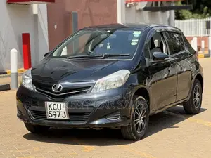 Toyota Vitz 2011 Black