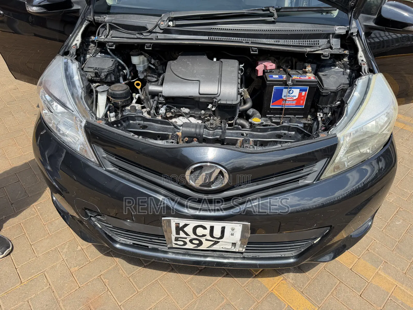 Toyota Vitz 2011 Black