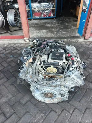Toyota 1ur -Fse V8 Engine