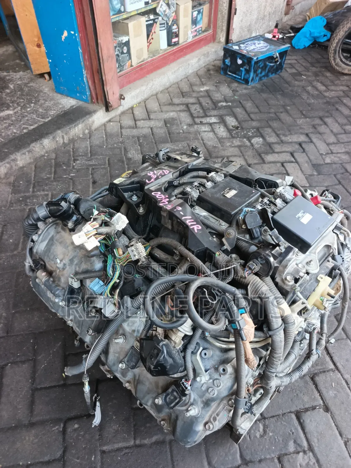 Toyota 1ur -Fse V8 Engine