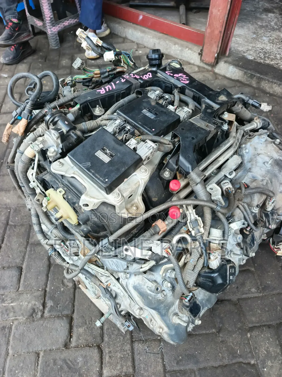 Toyota 1ur -Fse V8 Engine