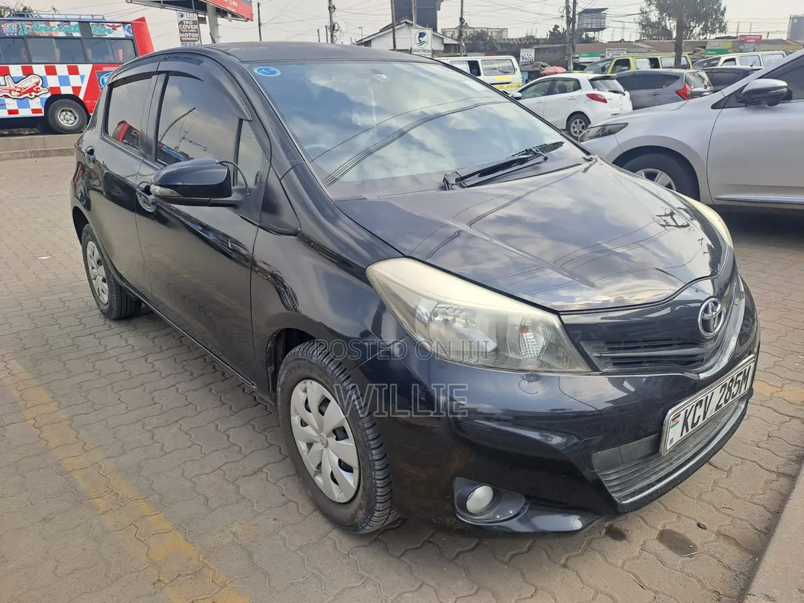 Toyota Vitz 2012 Black
