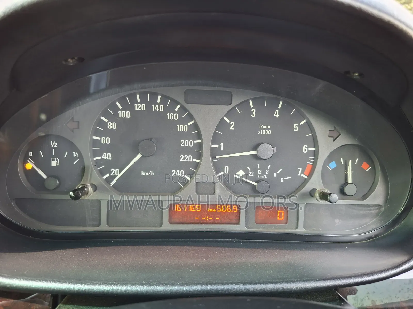 BMW 318i 2005 Black