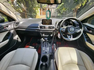 Mazda Axela 2016