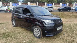 Toyota Spade 2014 Black