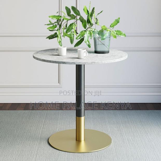 Dining Table; Luxury Dining Table for Home, Restaurant and Hotel