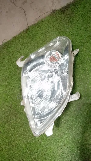 Toyota Raum Headlights