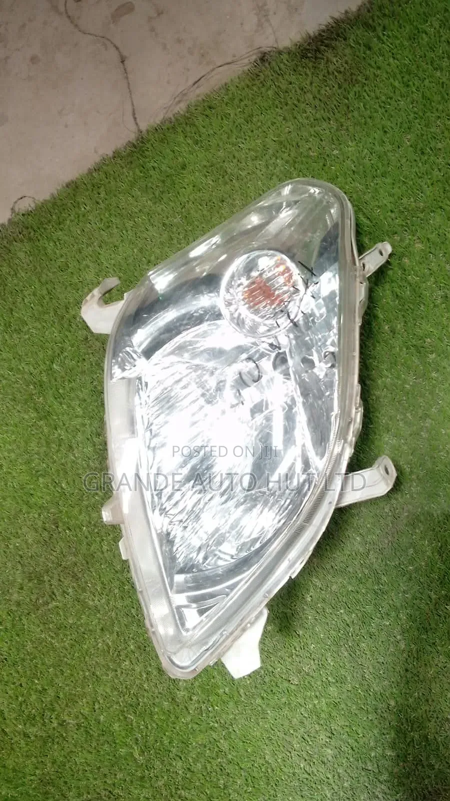 Toyota Raum Headlights