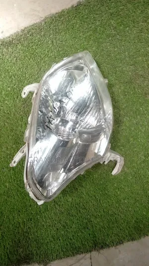Toyota Raum Headlights