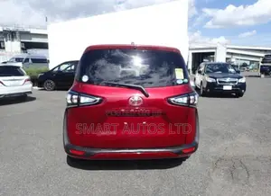 Toyota Sienta 2019 Red