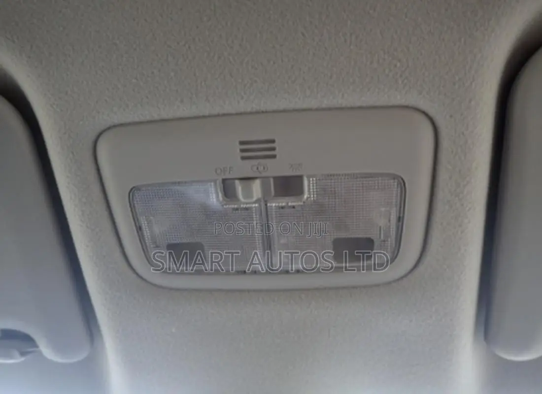 Toyota Sienta 2019 Red