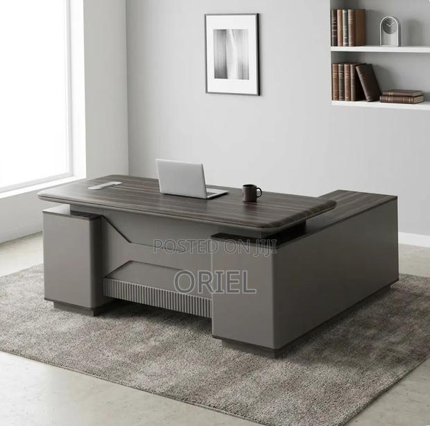 Office Desk : 1600mm Executive Office Black Table