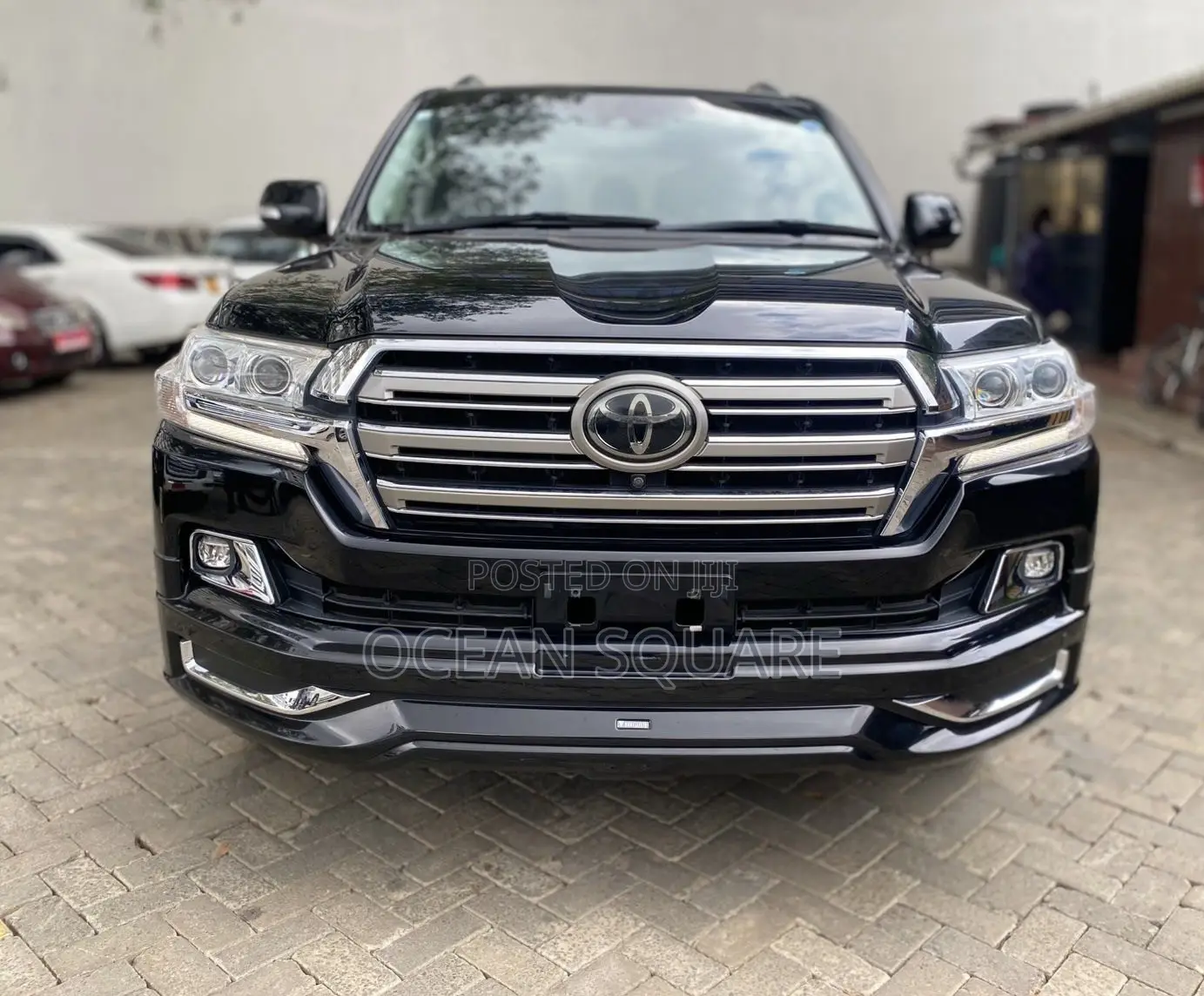 Toyota Land Cruiser 4.6 V8 ZX 2018 Black