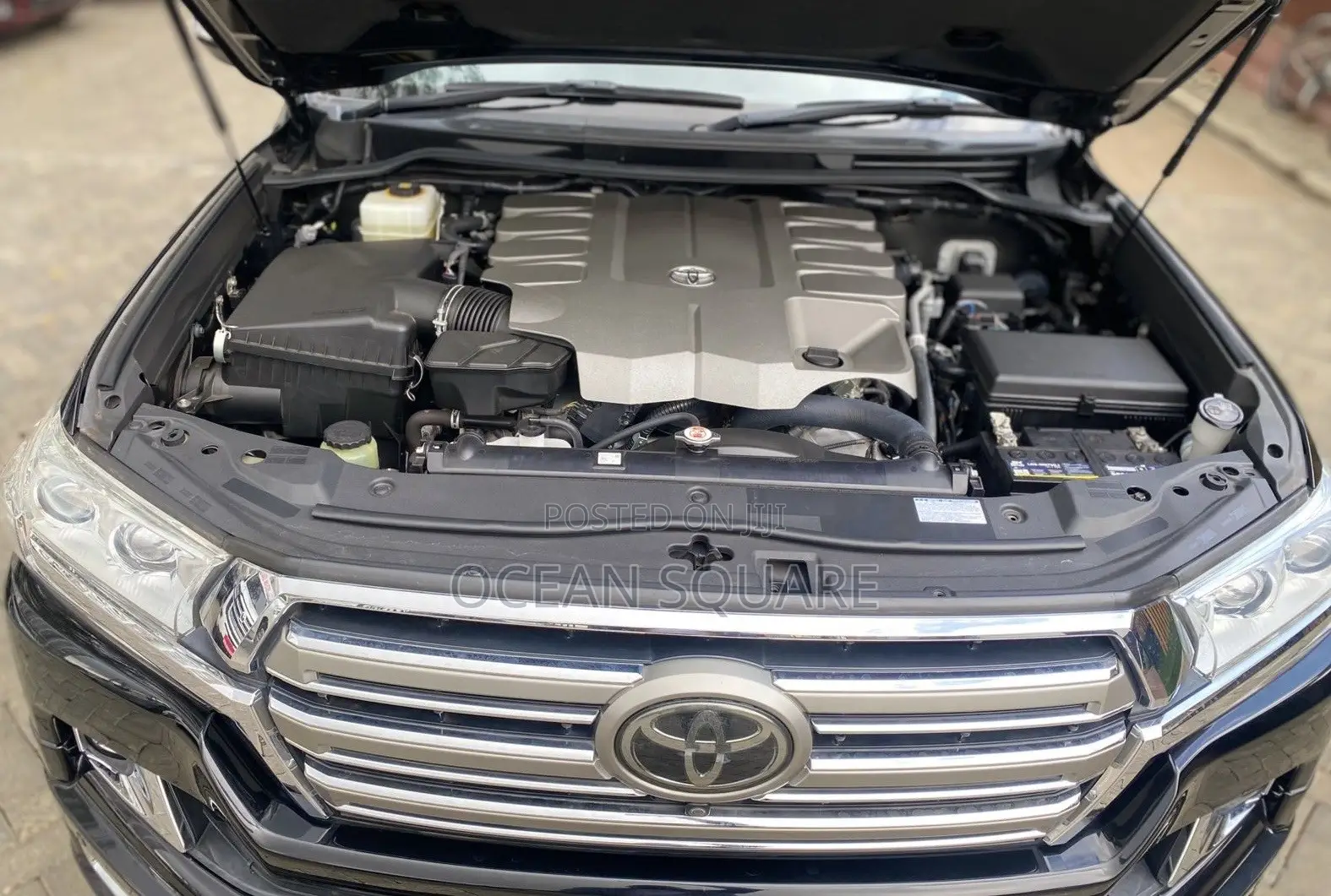 Toyota Land Cruiser 4.6 V8 ZX 2018 Black