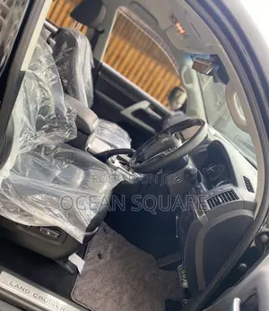 Toyota Land Cruiser 4.6 V8 ZX 2018 Black